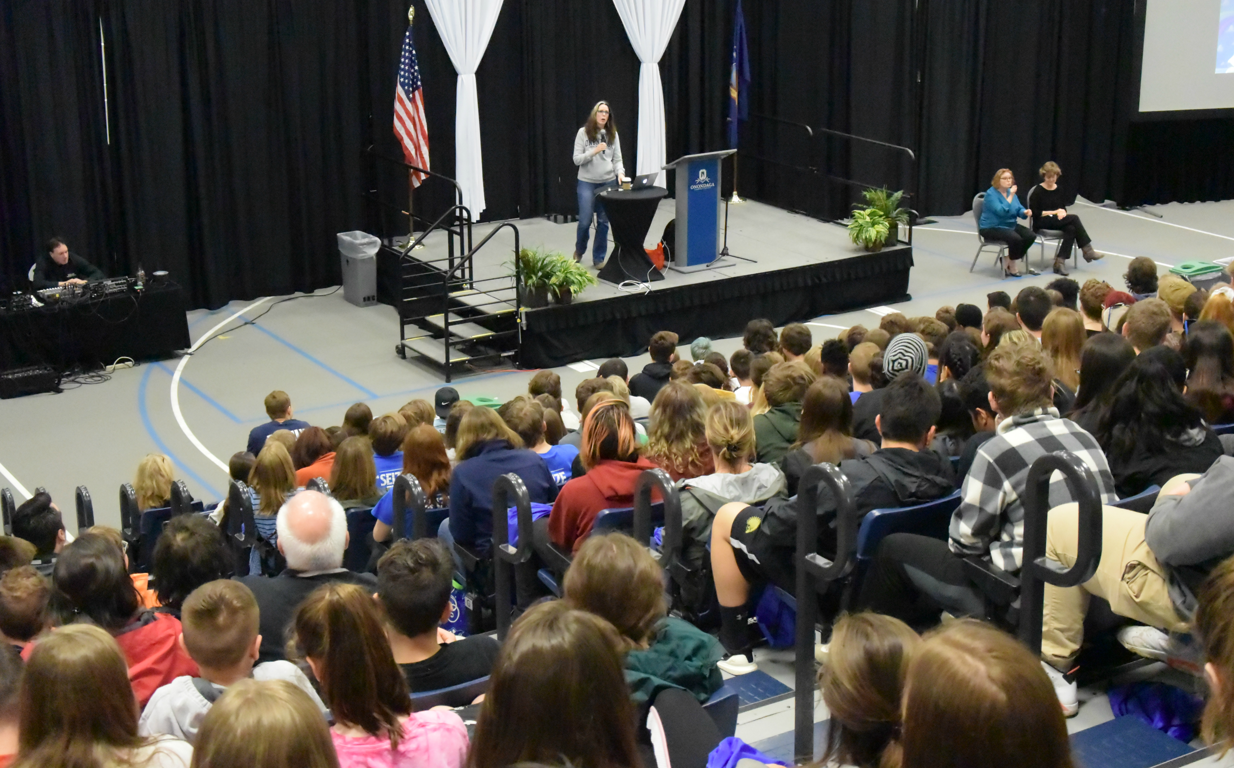 Anderson speaks with 900 high school students in the SRC Arena.