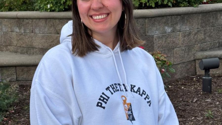 Elena Villasenor is a native of Mexico who is President of the Phi Theta Kappa Honor Society and a Mathematics & Science major.