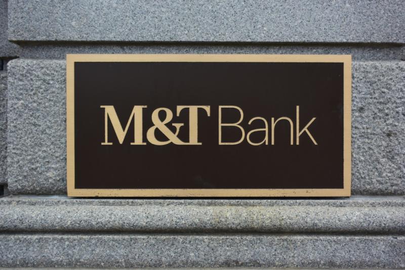 M&amp;T Bank sign