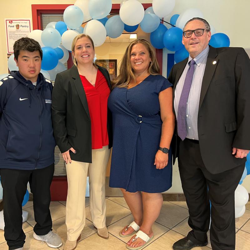Rob Kent '82 (right) General Counsel at the White House Office of National Drug Control Policy. He visited campus with his son Sam (left) and visited with leaders in OCC's Counseling Center Sarah Magowan (center left) and Erika Sheets (center right).