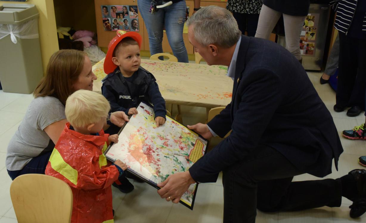 Congressman at Children's Learning Center Congressman at Children's Learning Center