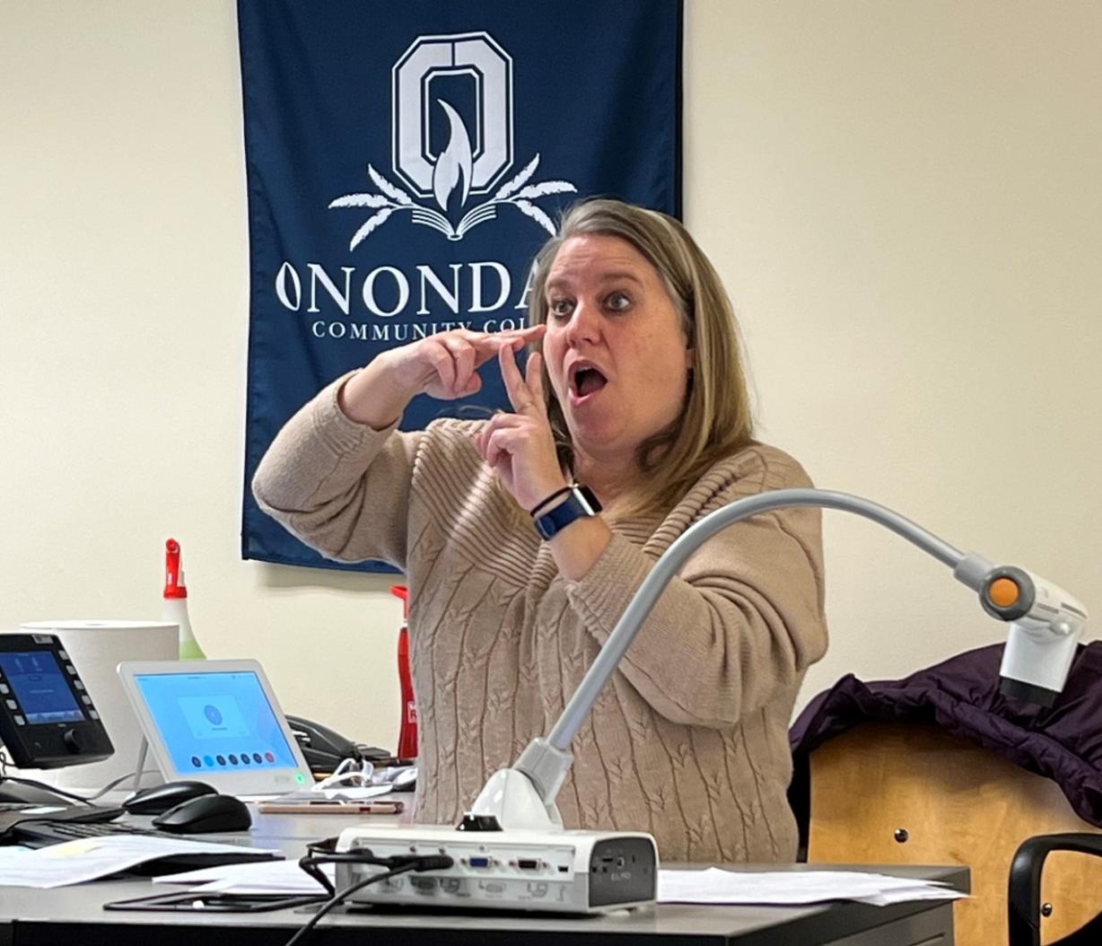 Professor Kim Amidon teaches American Sign Language to high school students in Oswego County from a classroom on the OCC campus. Professor Kim Amidon teaches American Sign Language to high school students in Oswego County from a classroom on the OCC campus.