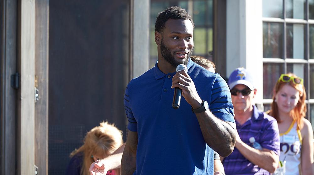 Minnesota Vikings Running Back Returns to Hometown to Help Students Go to  College